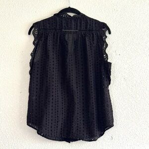 White House Black Market Top Small Eyelet Sleeveless Button Down Cotton Silk